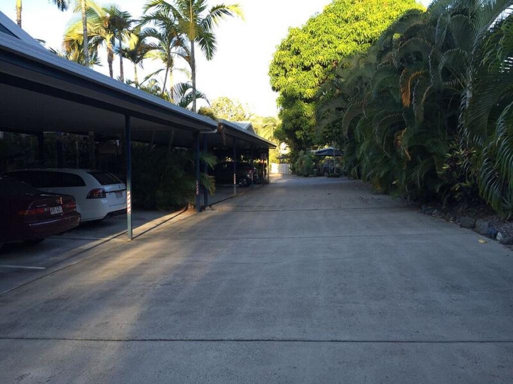 Lazy Lizard Motor Inn Port Douglas Exterior foto