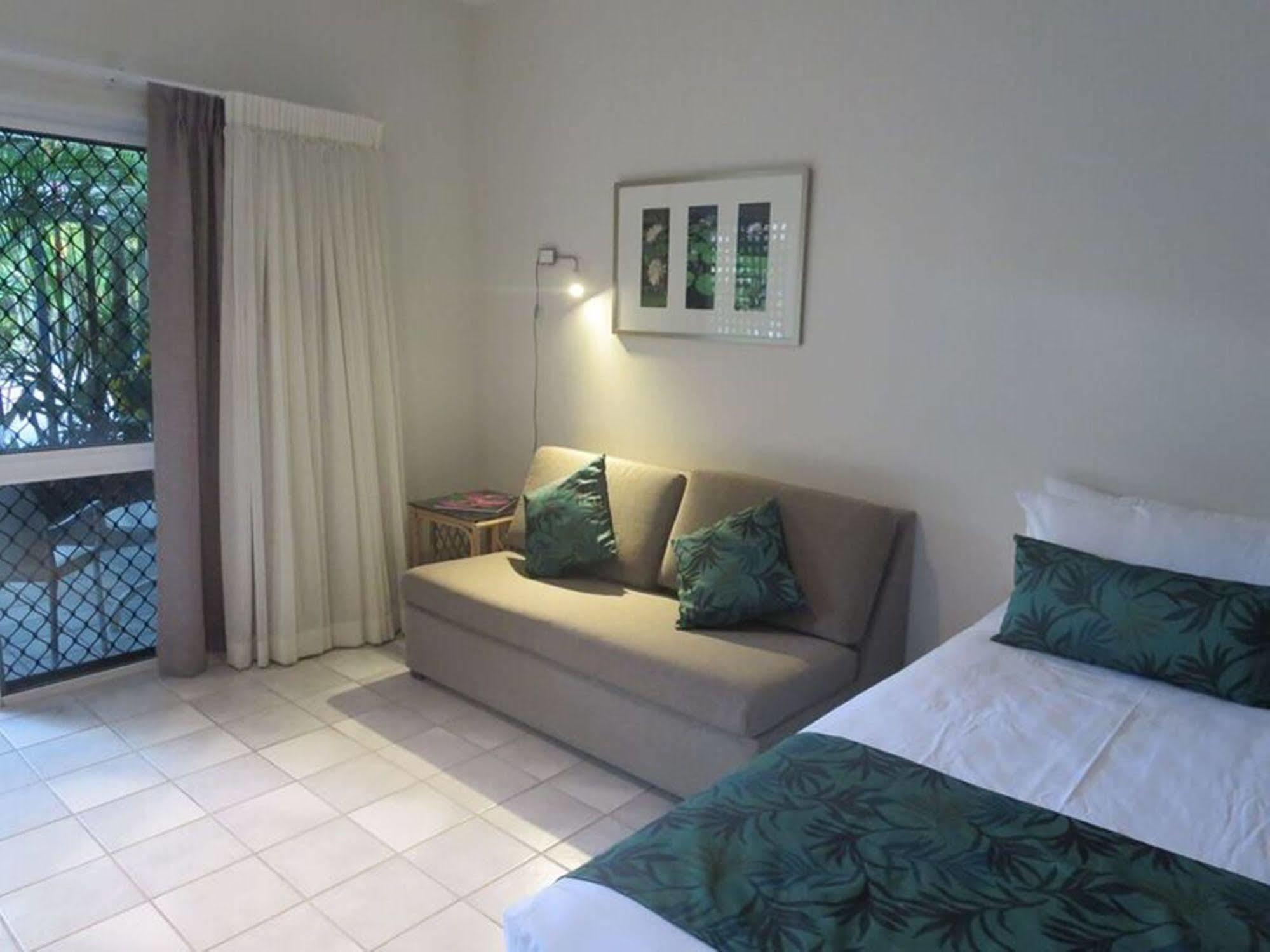 Lazy Lizard Motor Inn Port Douglas Exterior foto