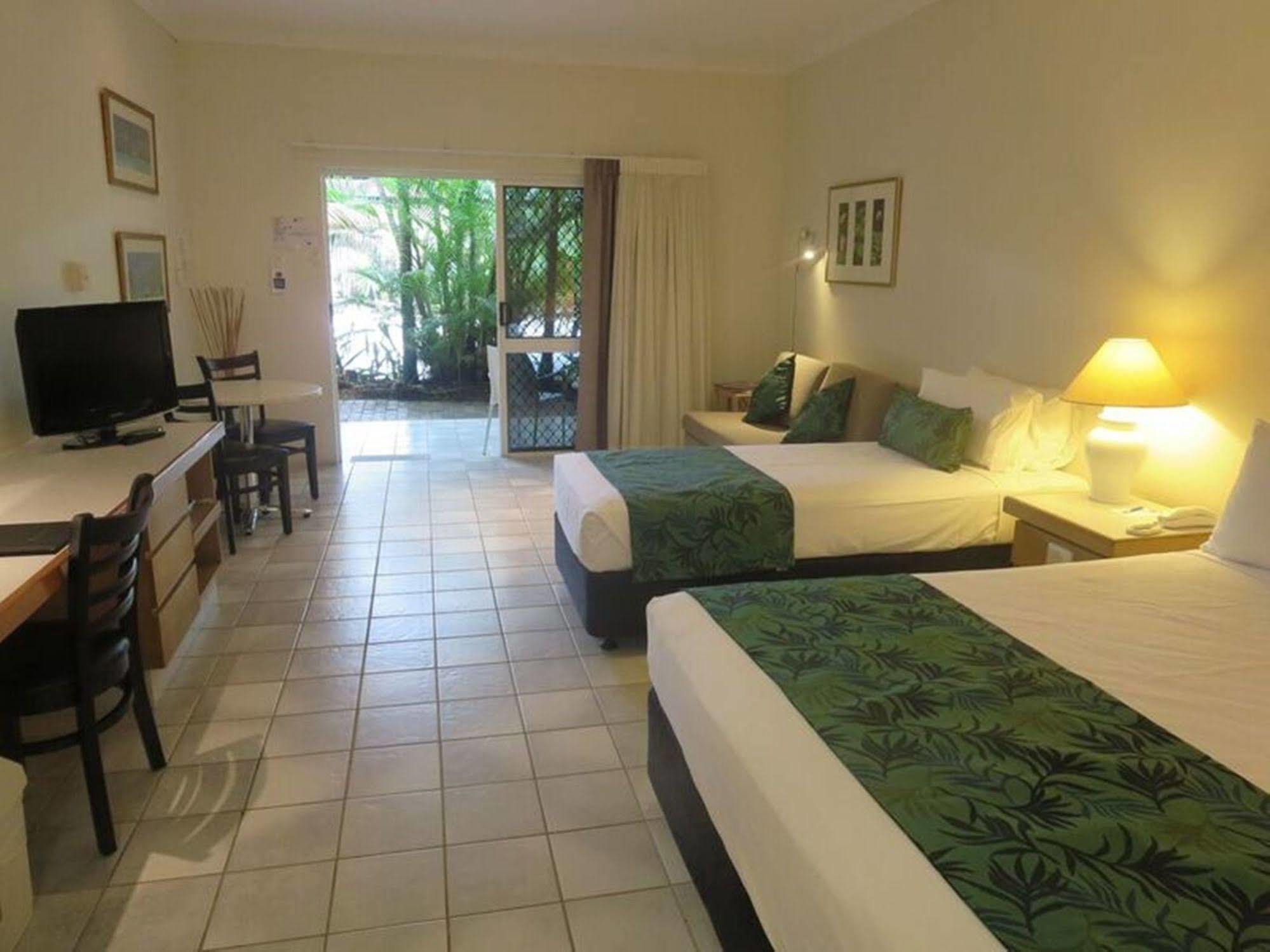 Lazy Lizard Motor Inn Port Douglas Exterior foto
